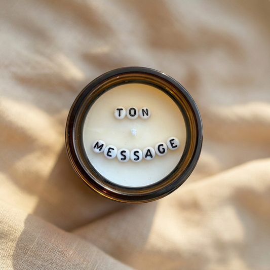 creer-bougie-personnalisee-message-cache-perles-sur-mesure-lamesh